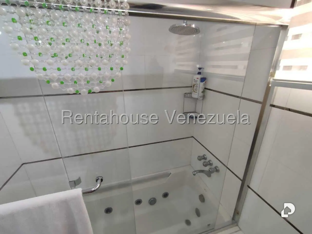 Apartamento en Los Naranjos de las Mercedes, Caracas