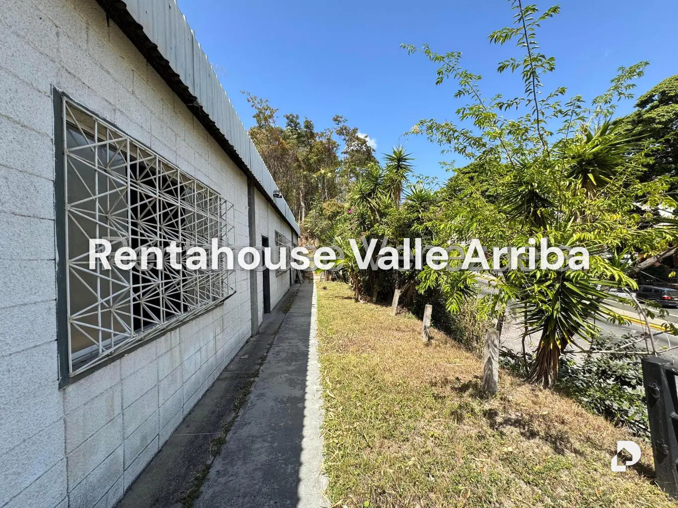 Land in La Trinidad, Caracas – 10