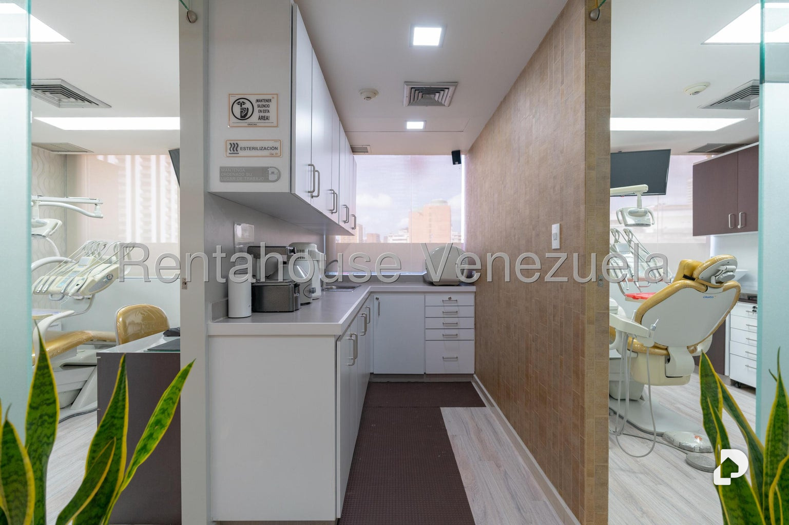Local comercial en El Rosal, Caracas – 22