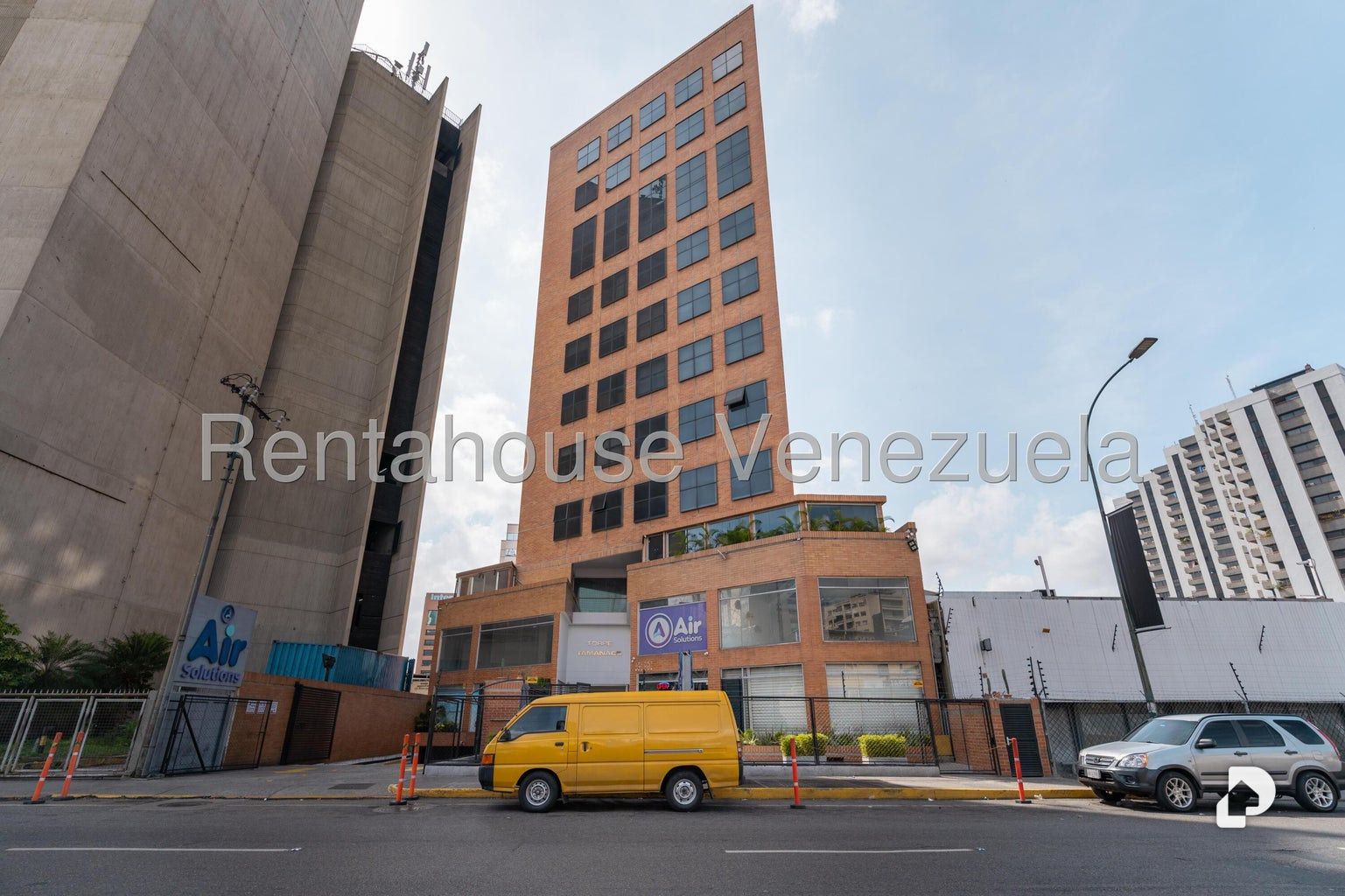 Local comercial en El Rosal, Caracas – 27