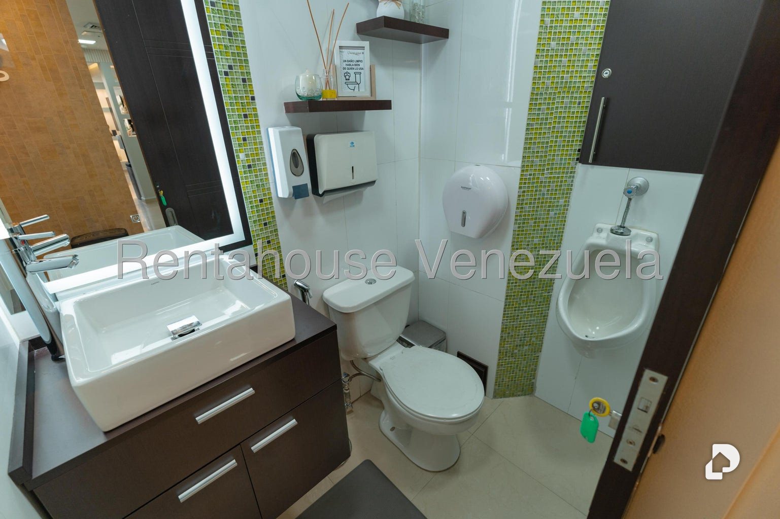 Local comercial en El Rosal, Caracas – 20
