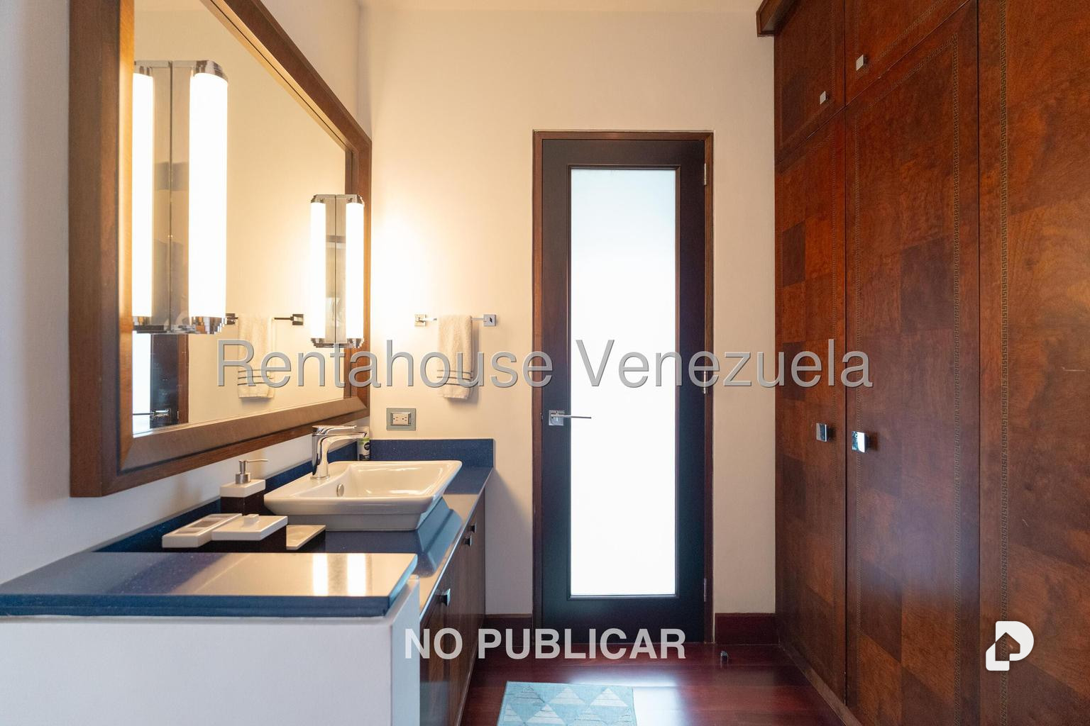Casa en La Trinidad, Caracas – 24