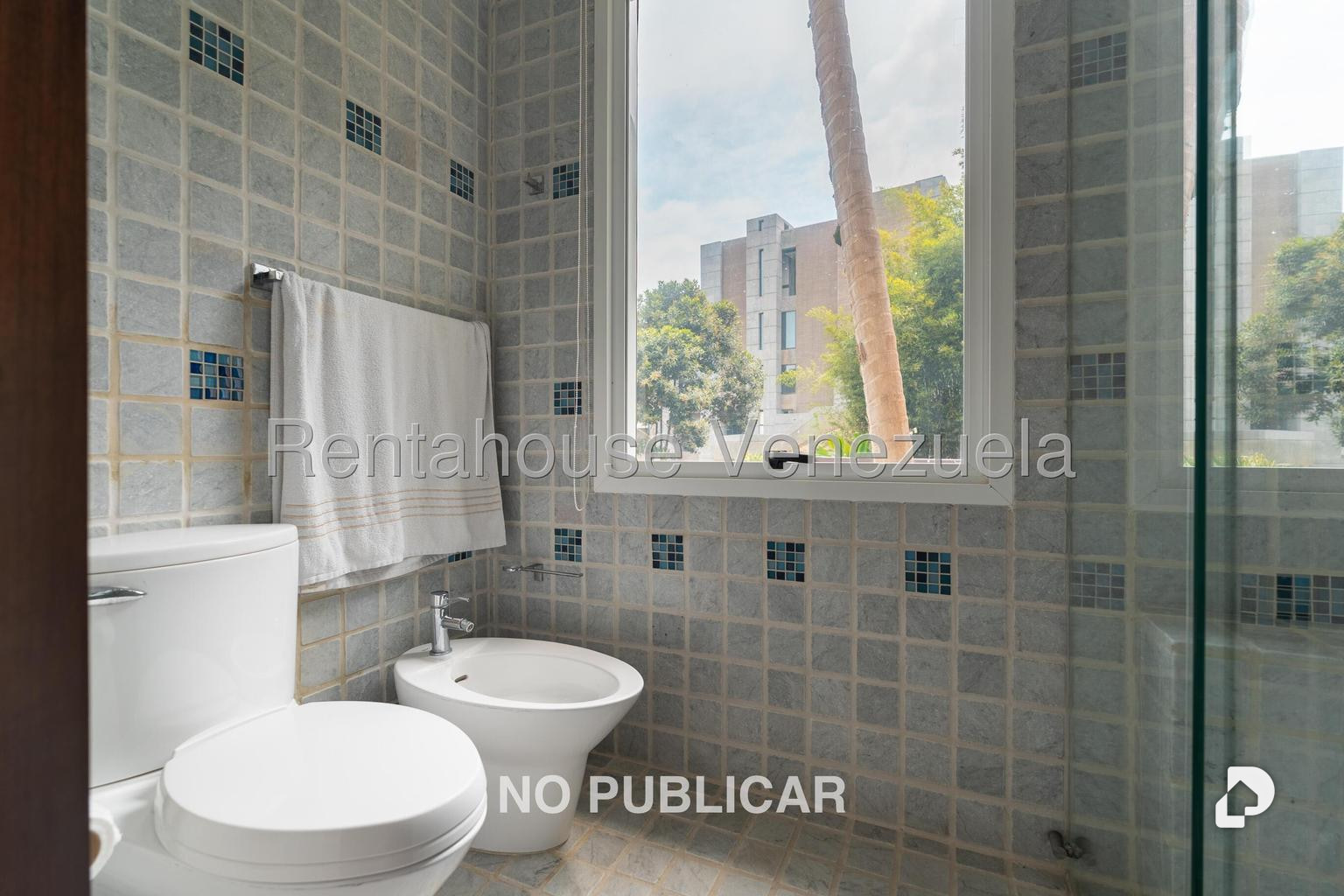 Casa en La Trinidad, Caracas – 28
