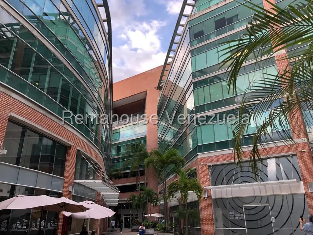 Office in Boleíta Norte, Caracas - 1