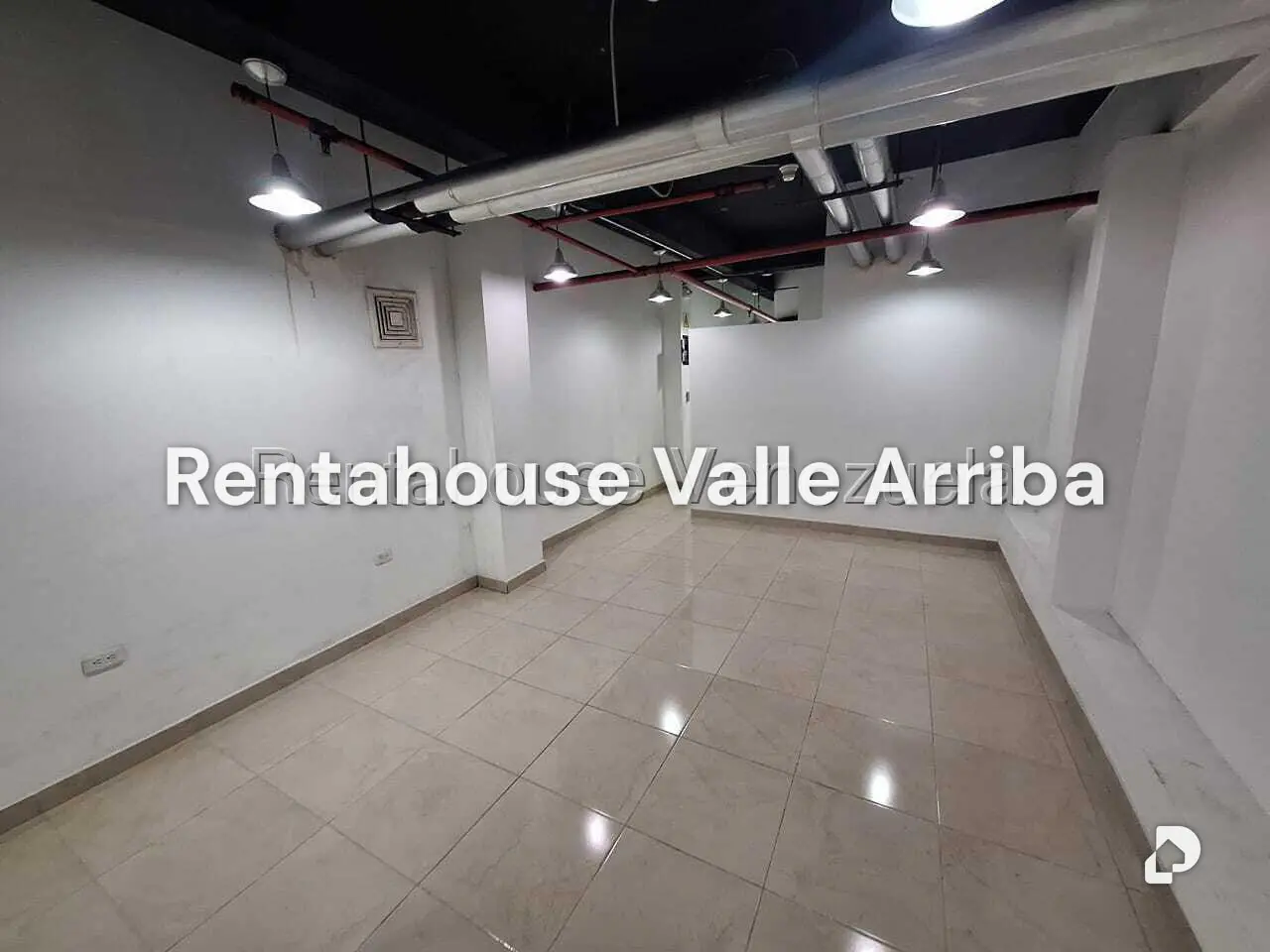 Local comercial en Chuao, Caracas – 9