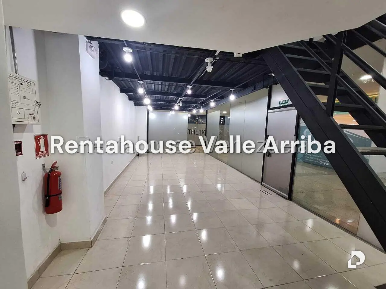 Local comercial en Chuao, Caracas – 4