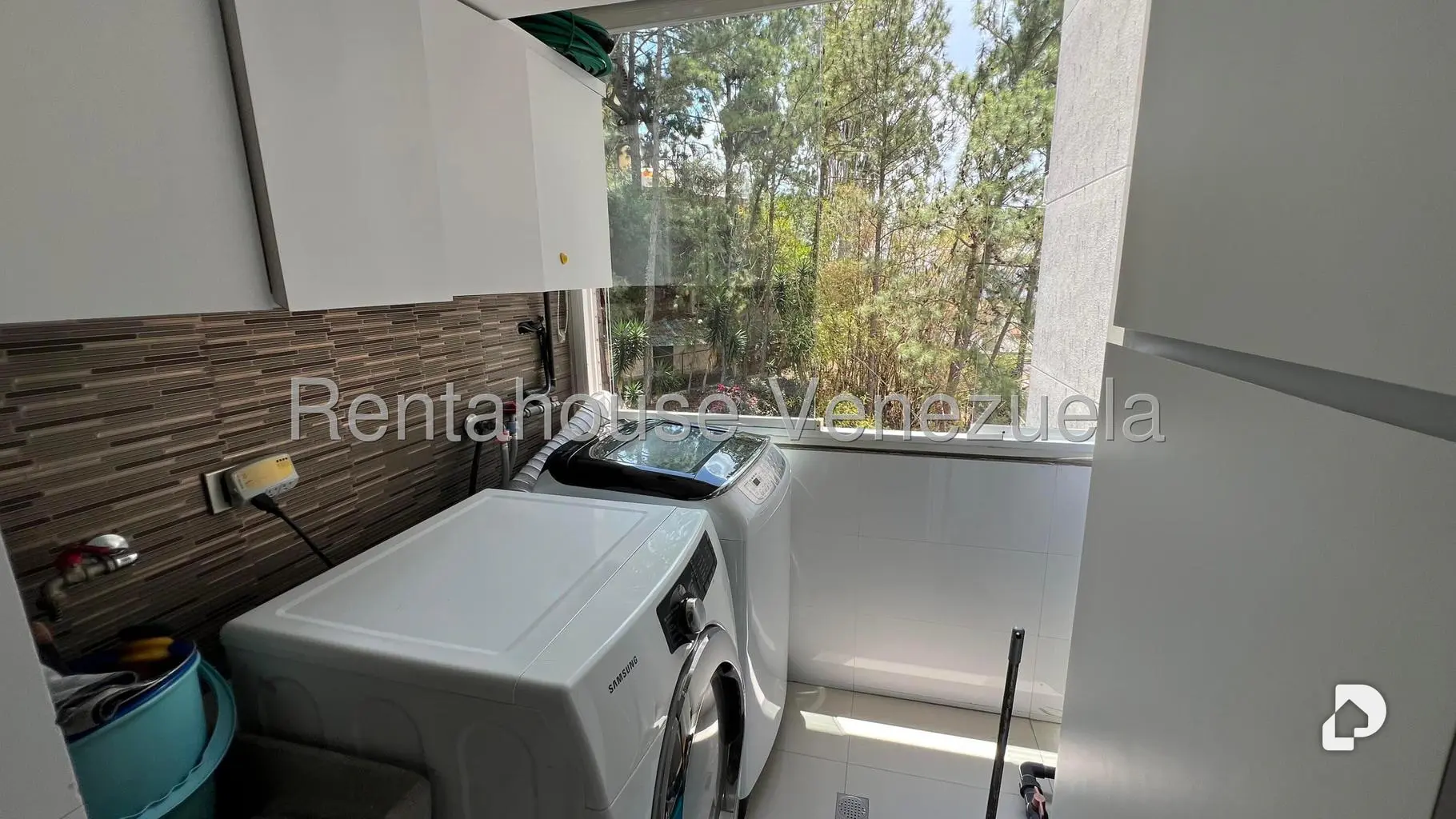 Apartamento en Lomas de Prados del Este, Caracas – 11