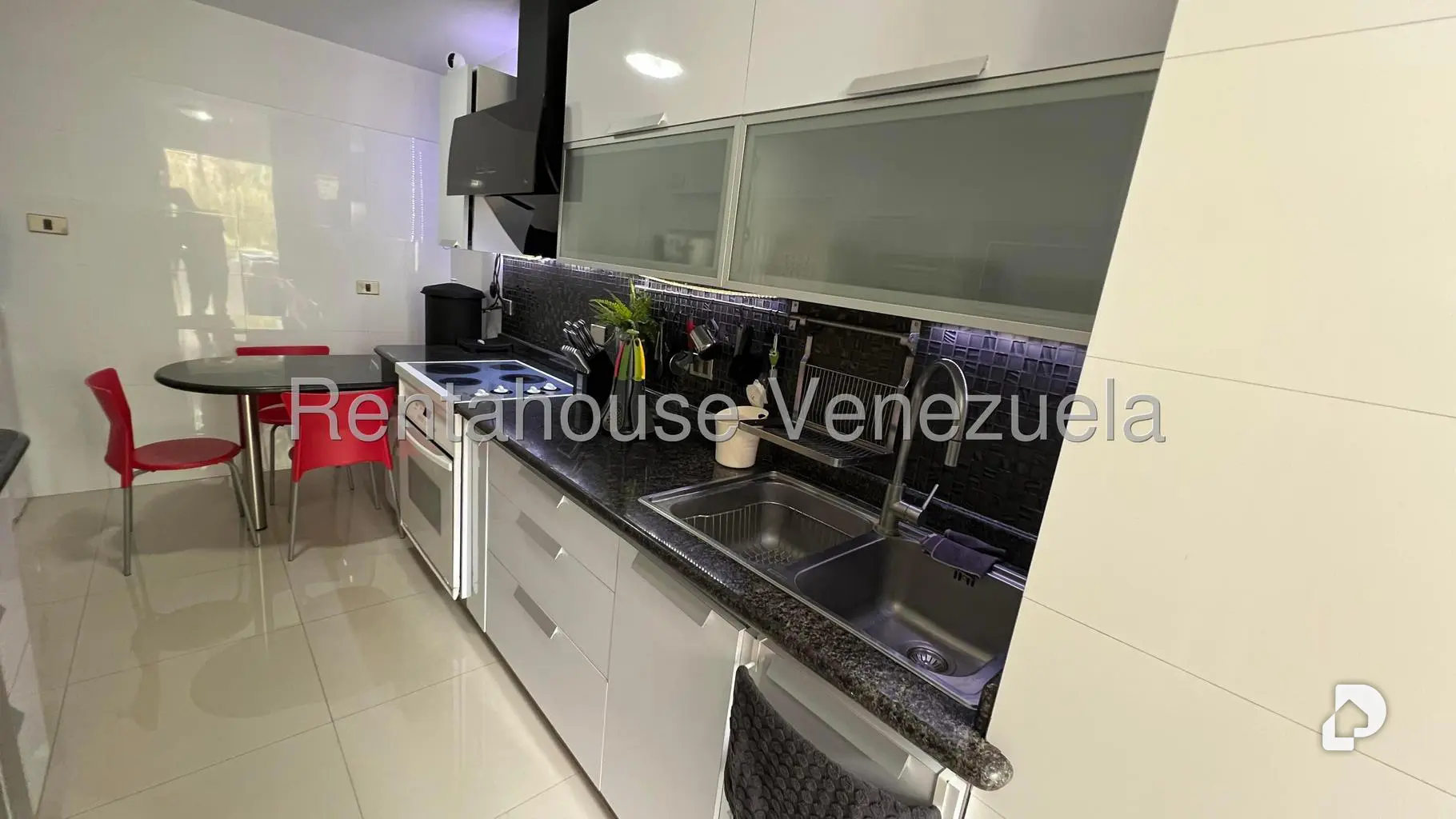 Apartamento en Lomas de Prados del Este, Caracas – 9
