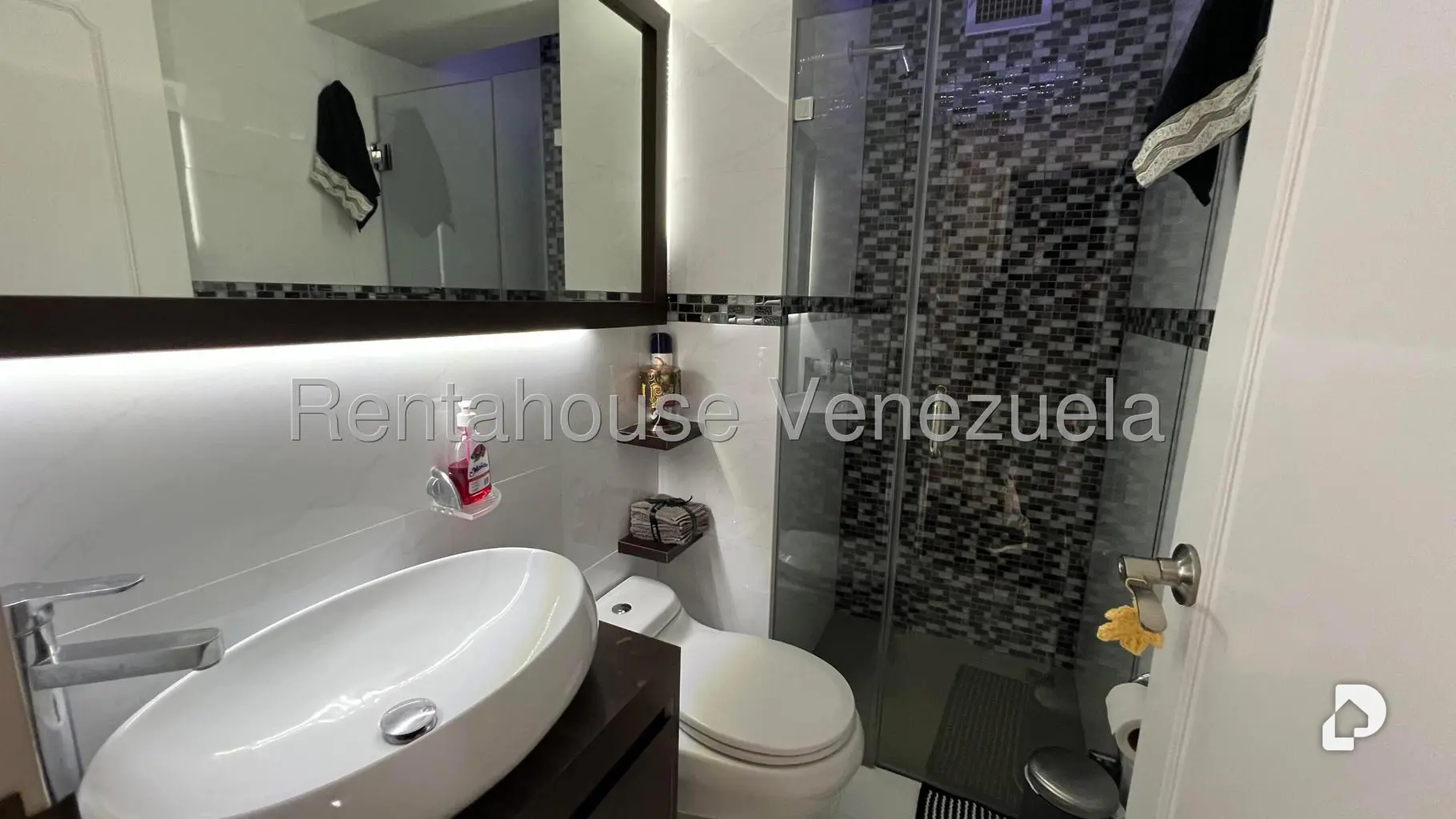 Apartamento en Lomas de Prados del Este, Caracas – 12