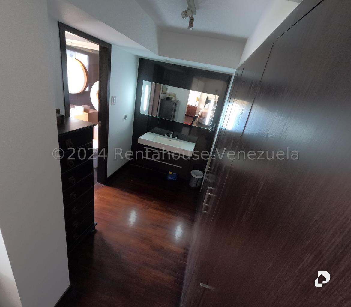 Apartamento en Las Mercedes, Caracas – 25