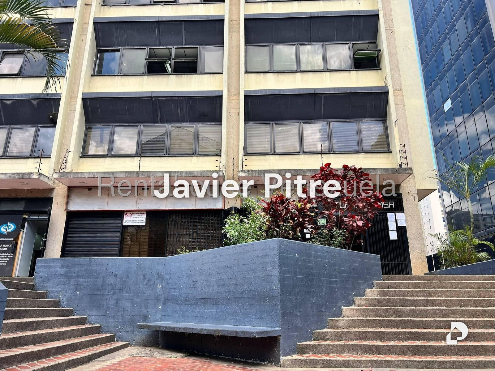 Local comercial en La Urbina, Caracas – 3