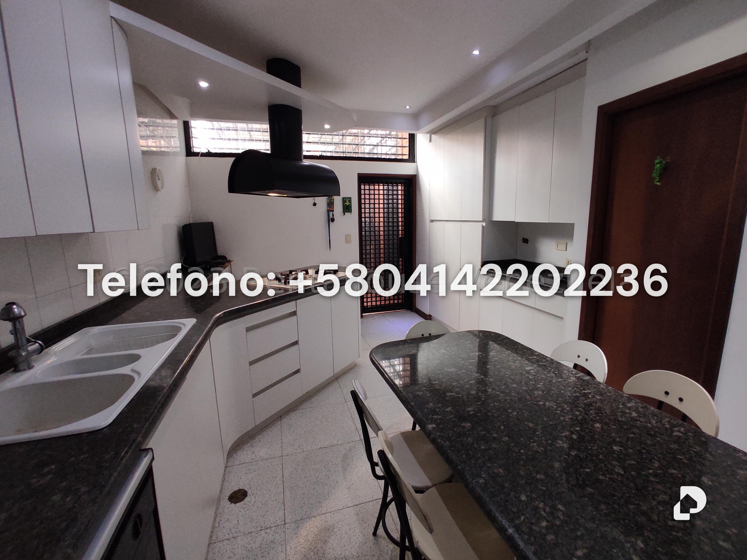 Casa en Colinas del Tamanaco, Caracas – 15