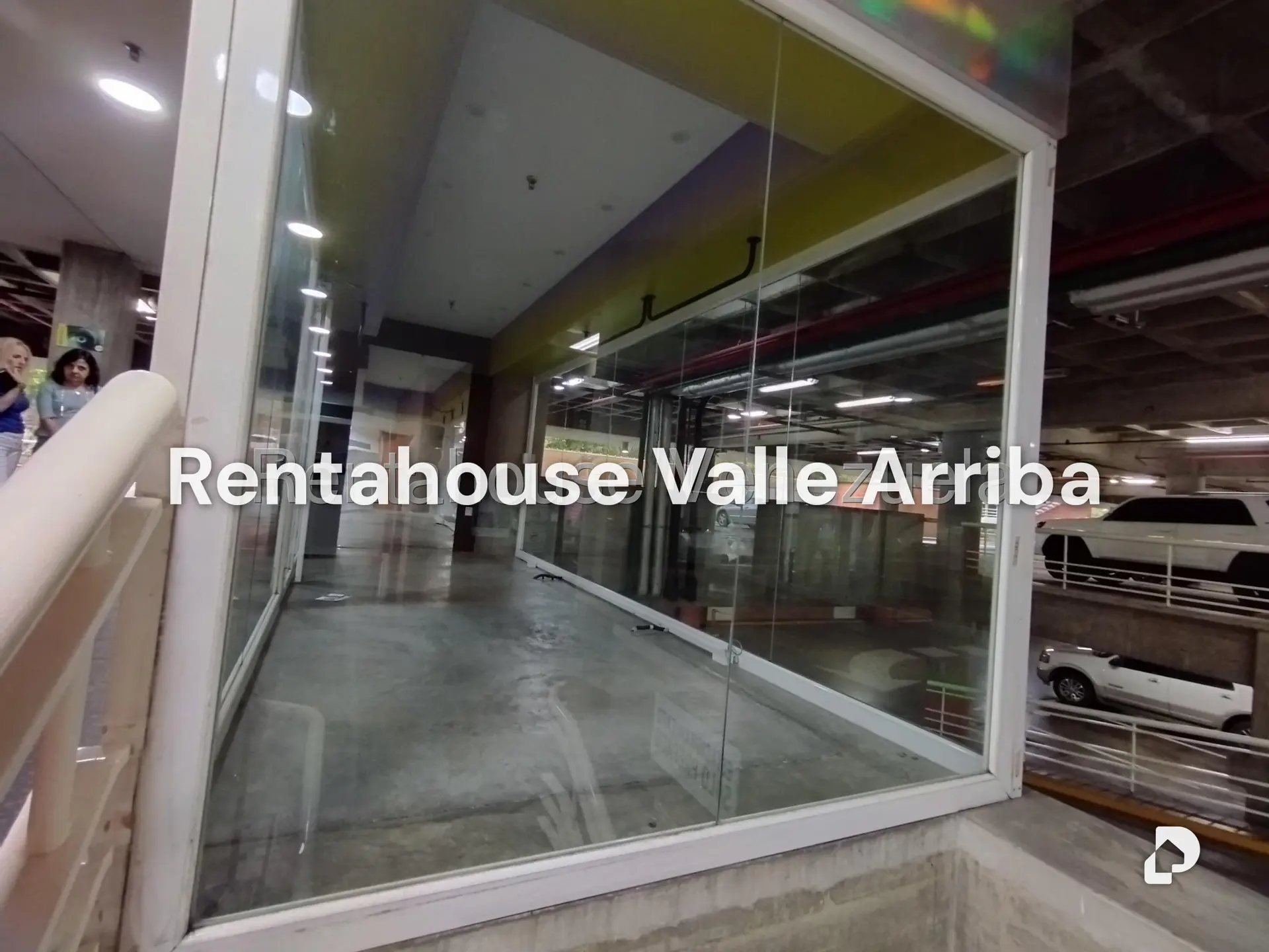 Local comercial en Colinas de Valle Arriba, Caracas – 3