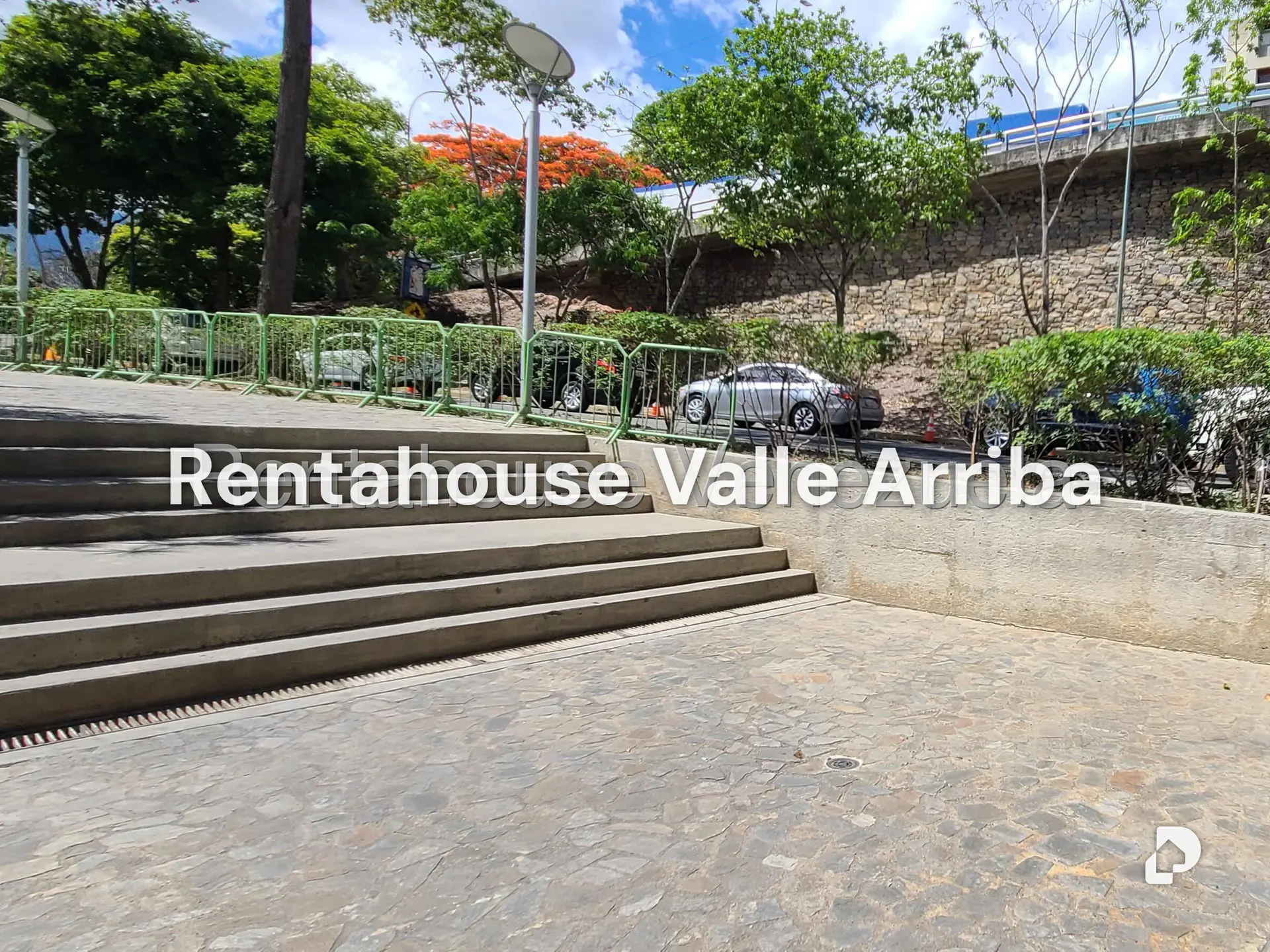 Local comercial en Colinas de Valle Arriba, Caracas – 11