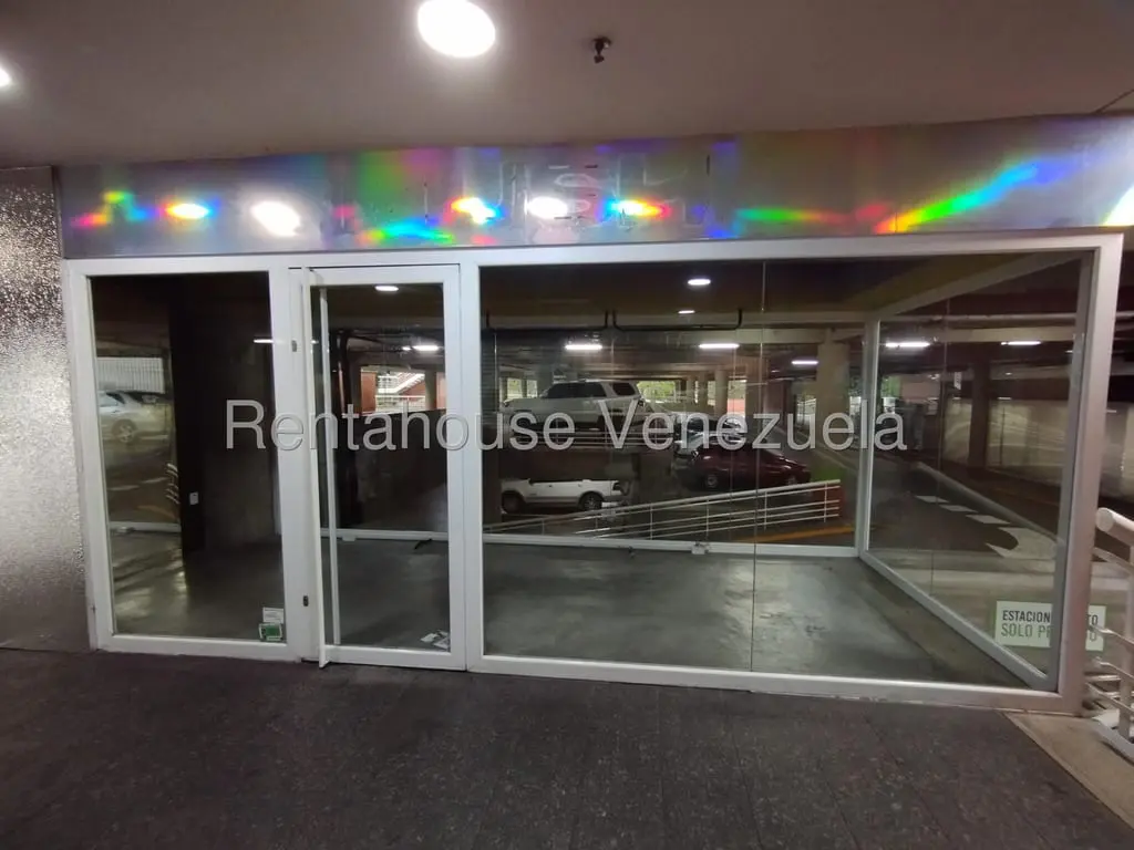 Local comercial en Colinas de Valle Arriba, Caracas - 1