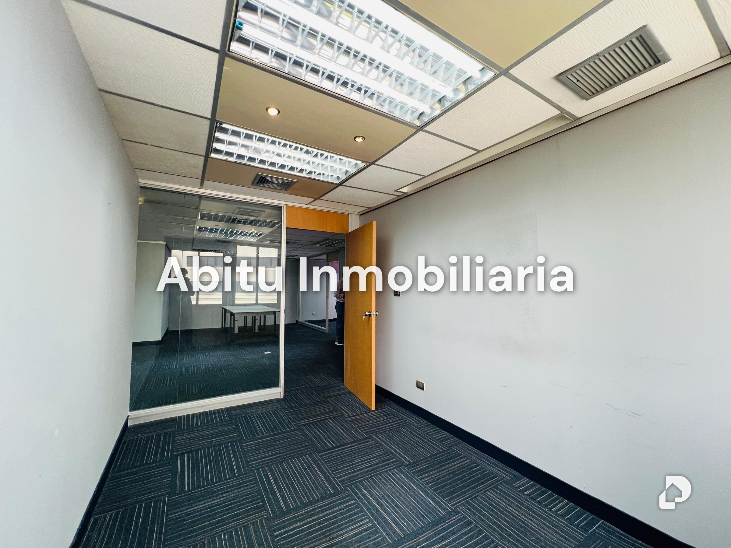 Office in Chuao, Caracas – 10
