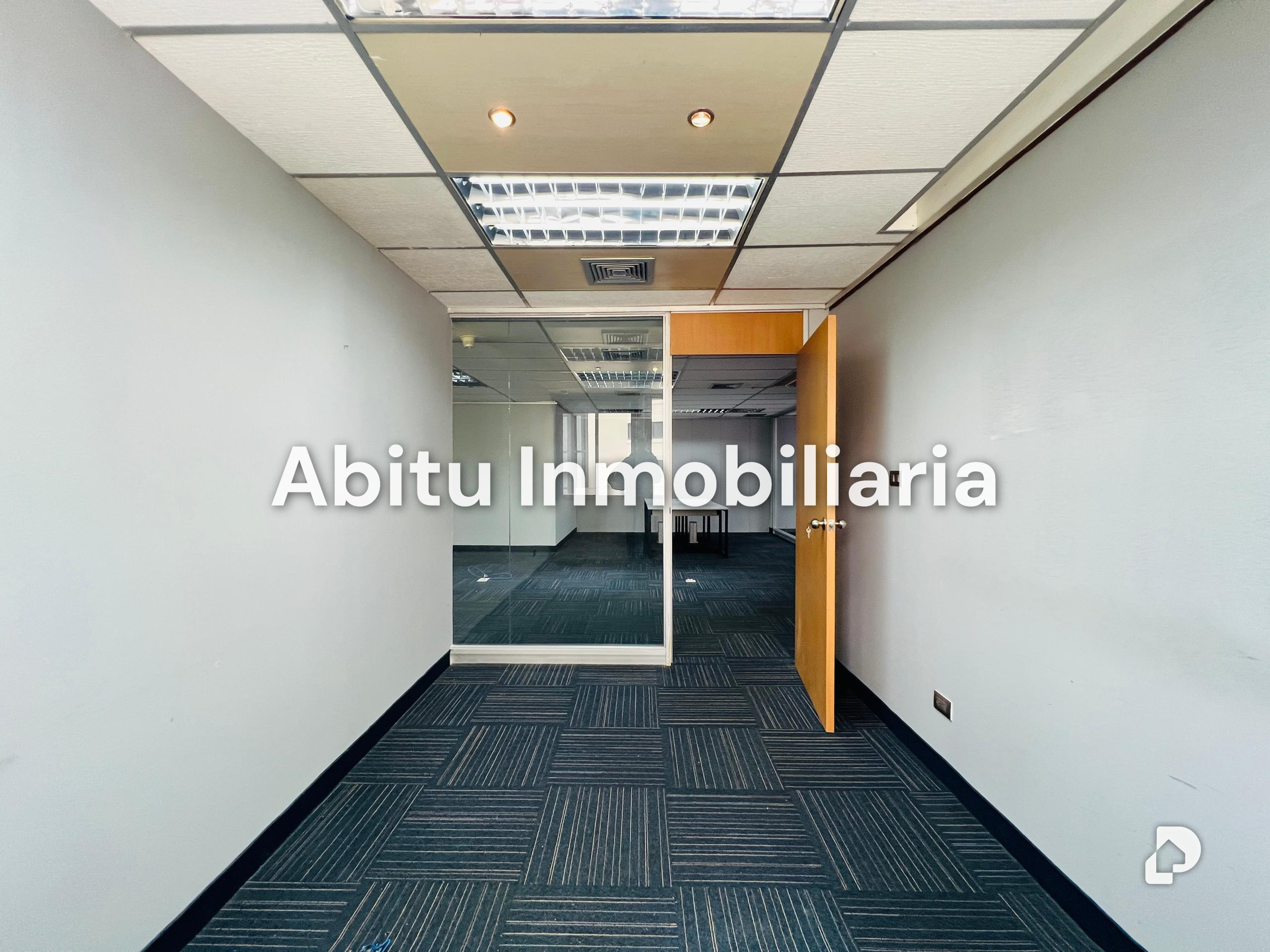 Office in Chuao, Caracas – 11
