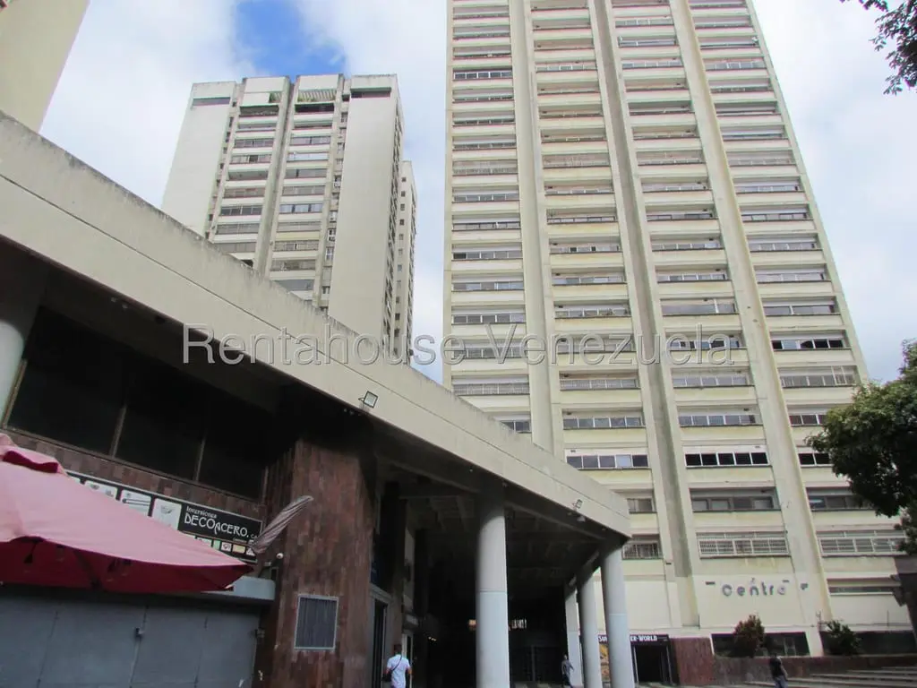 Local comercial en Los Dos Caminos, Caracas - 1