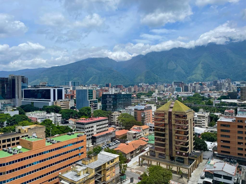 Oficina en Las Mercedes, Caracas - 1