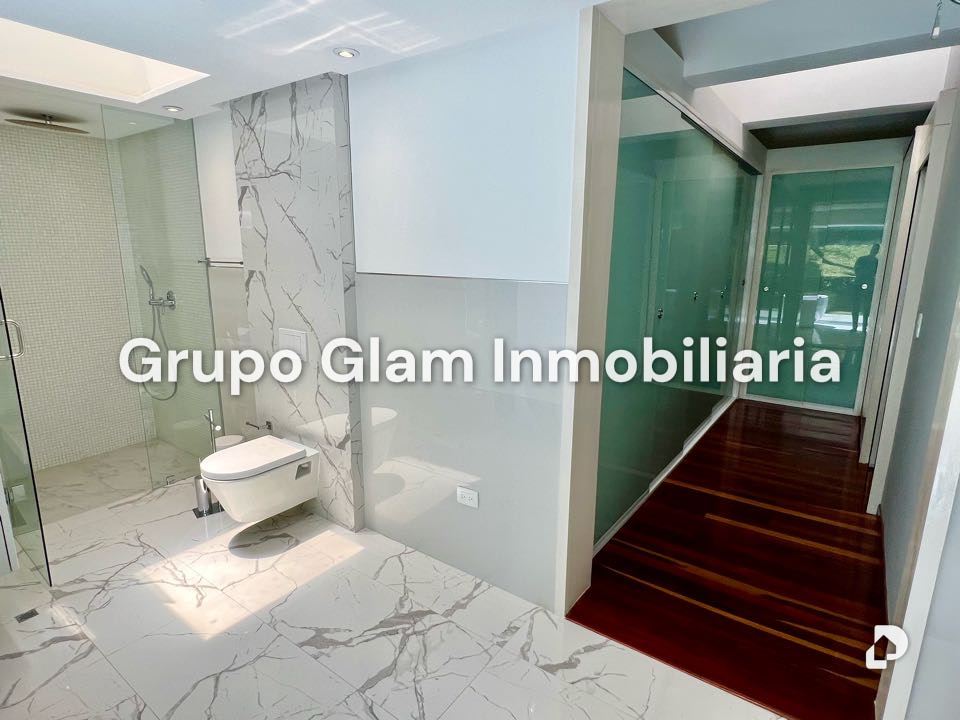 House in Colinas de Tamanaco, Caracas – 22