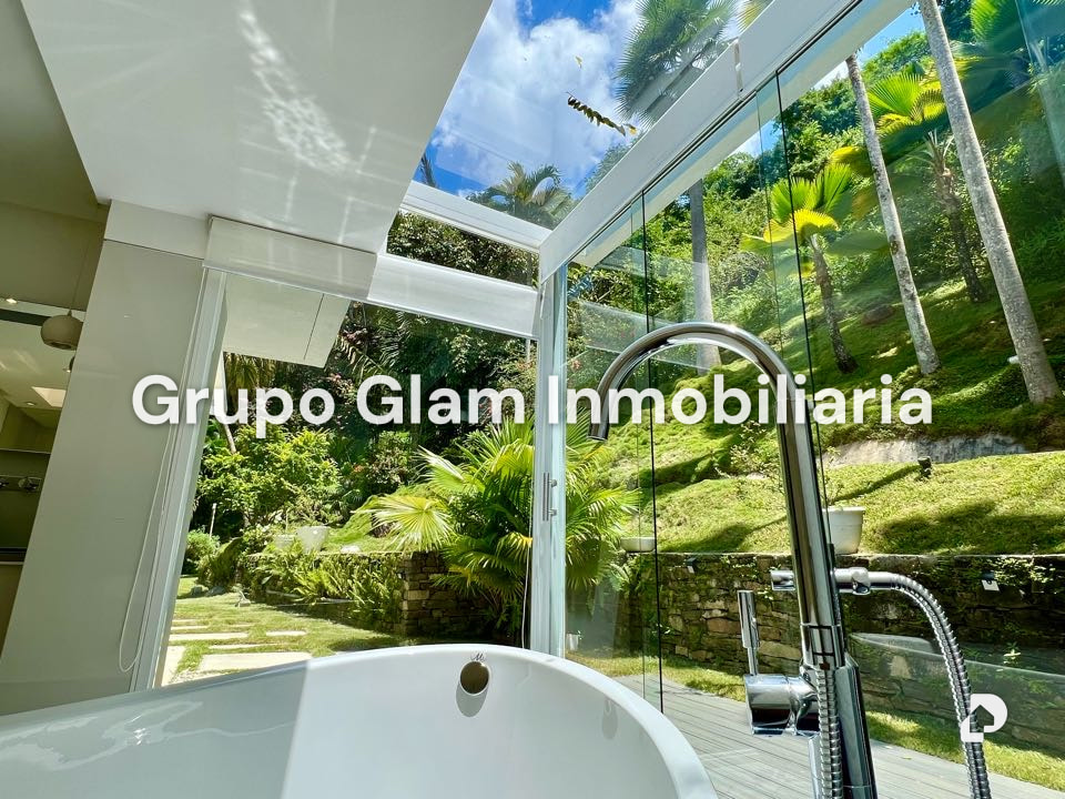 House in Colinas de Tamanaco, Caracas – 24