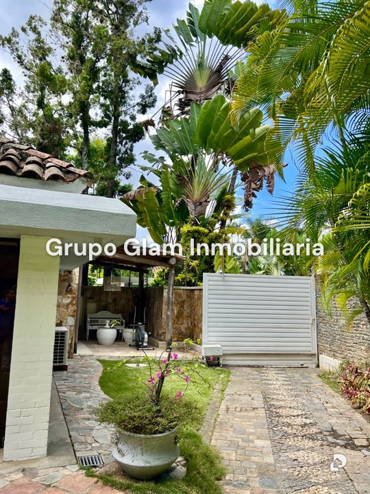 House in Colinas de Tamanaco, Caracas – 42