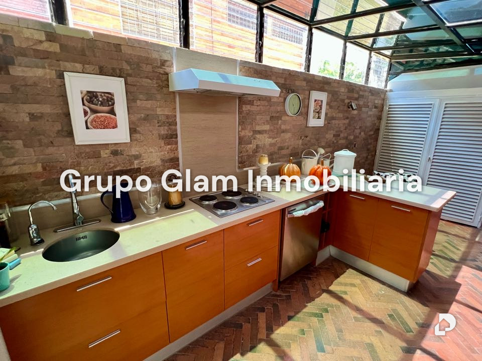 House in Colinas de Tamanaco, Caracas – 38