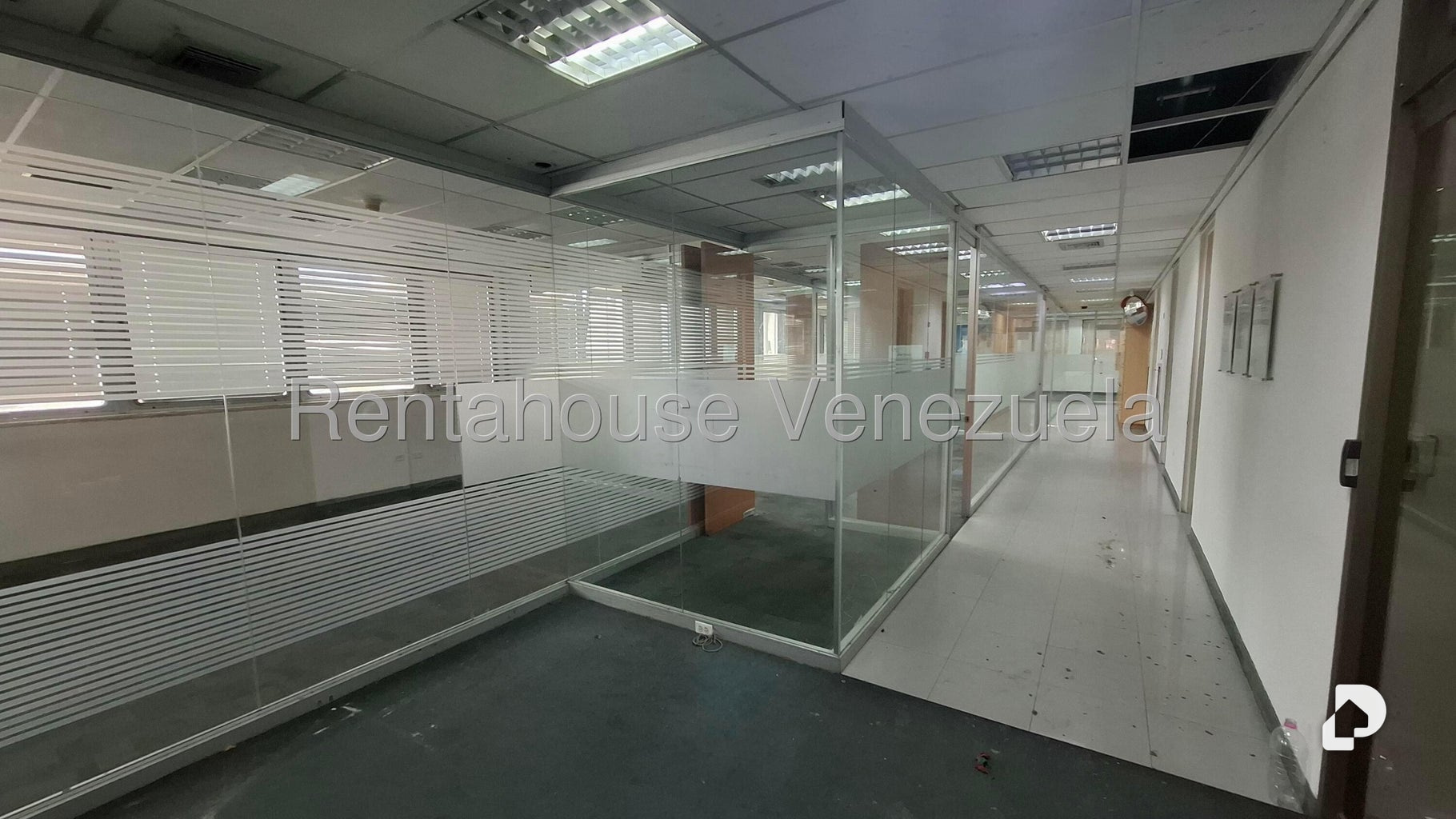 Oficina en Macaracuay, Caracas – 12