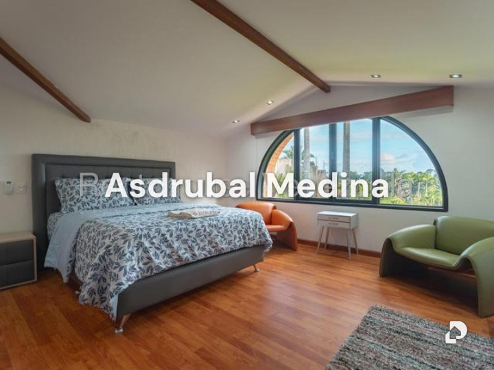 Casa en La Lagunita, Caracas – 13