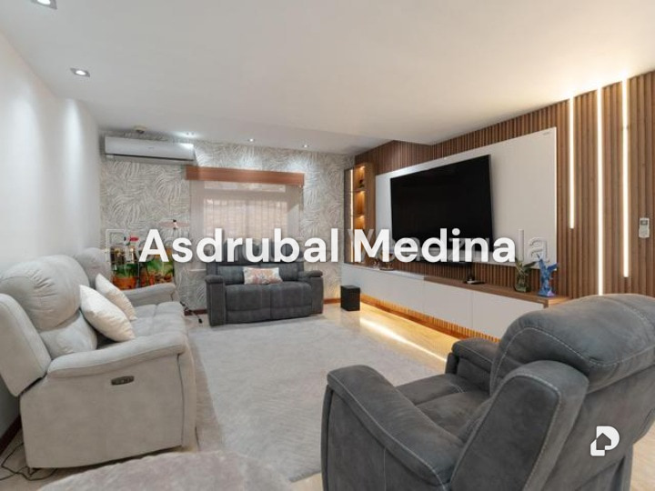 Casa en La Lagunita, Caracas – 11