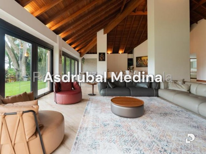 Casa en La Lagunita, Caracas – 2