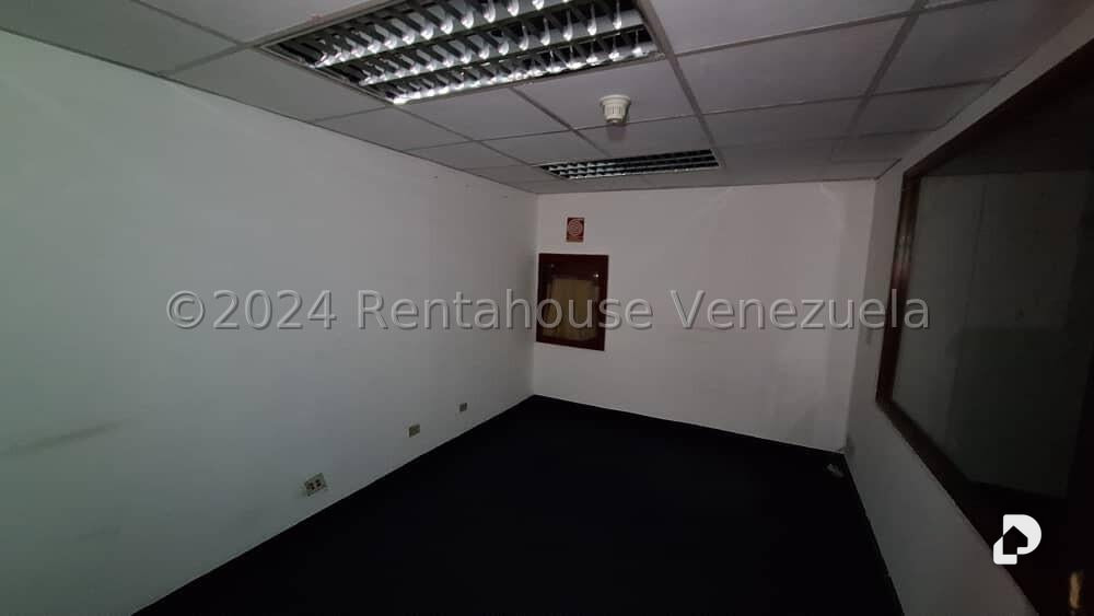 Oficina en La Urbina, Caracas – 7