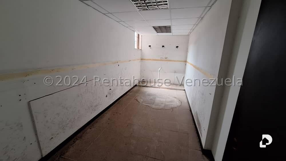 Oficina en La Urbina, Caracas – 25