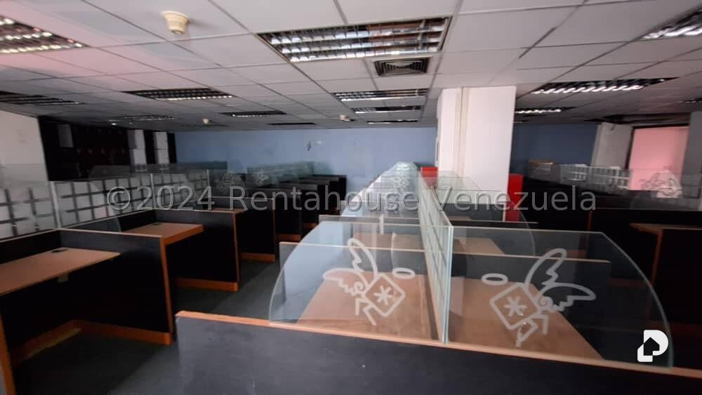 Oficina en La Urbina, Caracas – 19