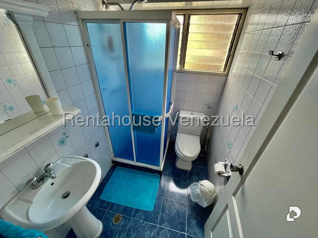 Apartamento en Los Palos Grandes, Caracas – 11