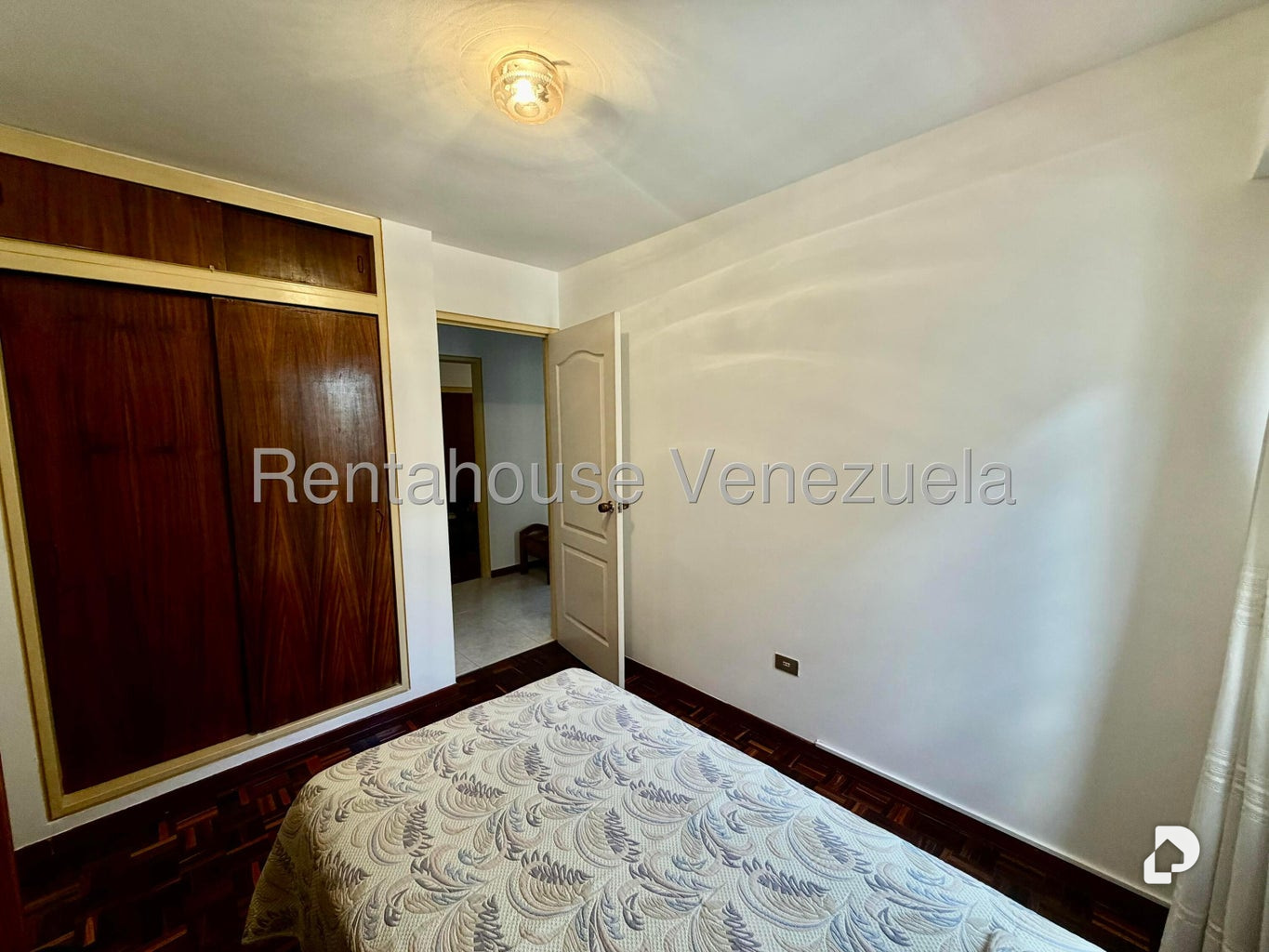 Apartamento en Los Palos Grandes, Caracas – 13