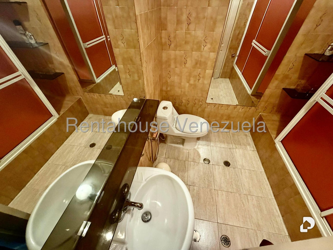 Apartamento en Los Palos Grandes, Caracas – 16