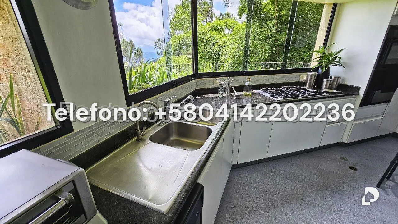 Casa en Alto Hatillo, Caracas – 25