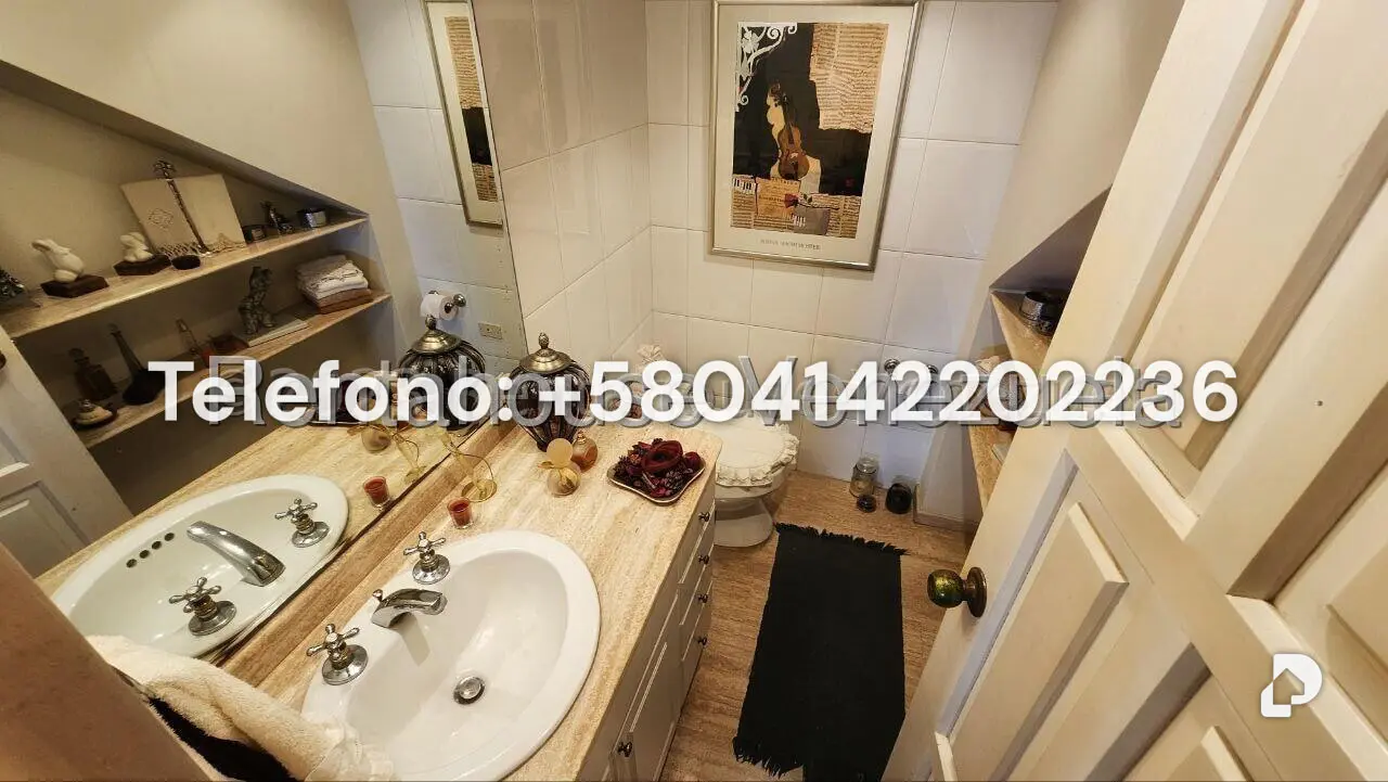 Casa en Alto Hatillo, Caracas – 19