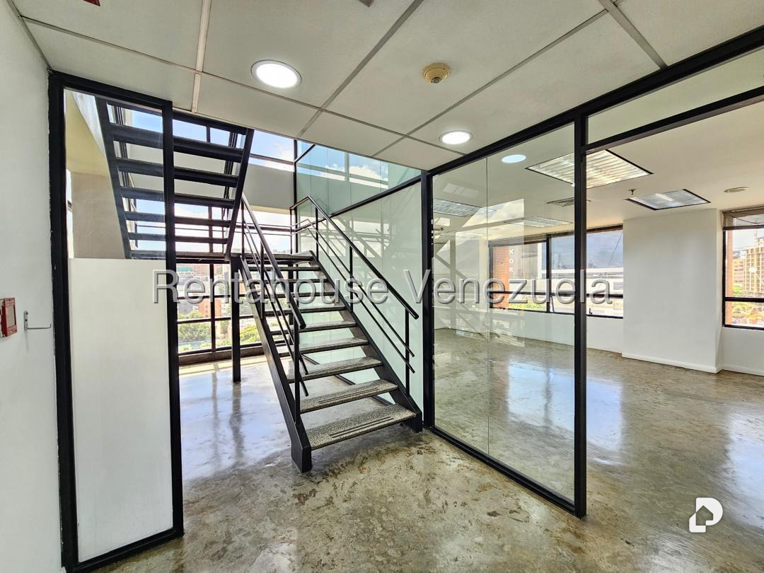Office in Las Mercedes, Caracas – 23