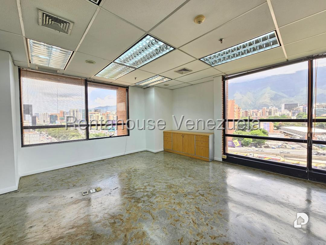 Office in Las Mercedes, Caracas – 14