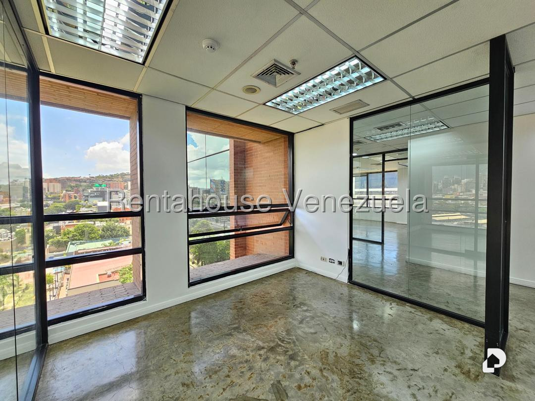 Office in Las Mercedes, Caracas – 9