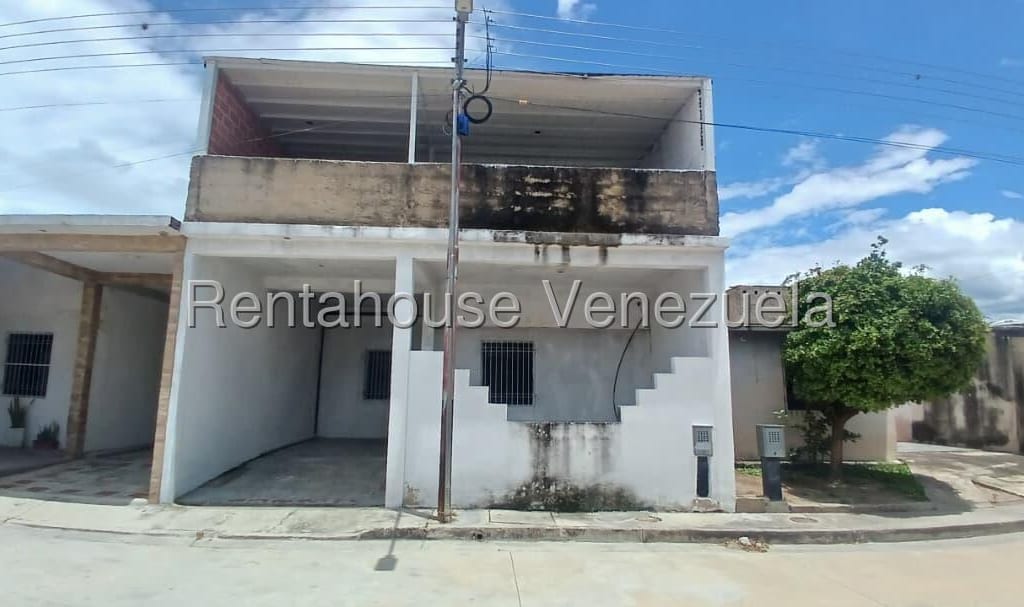 Casa en Altamira, San Joaquín - 1