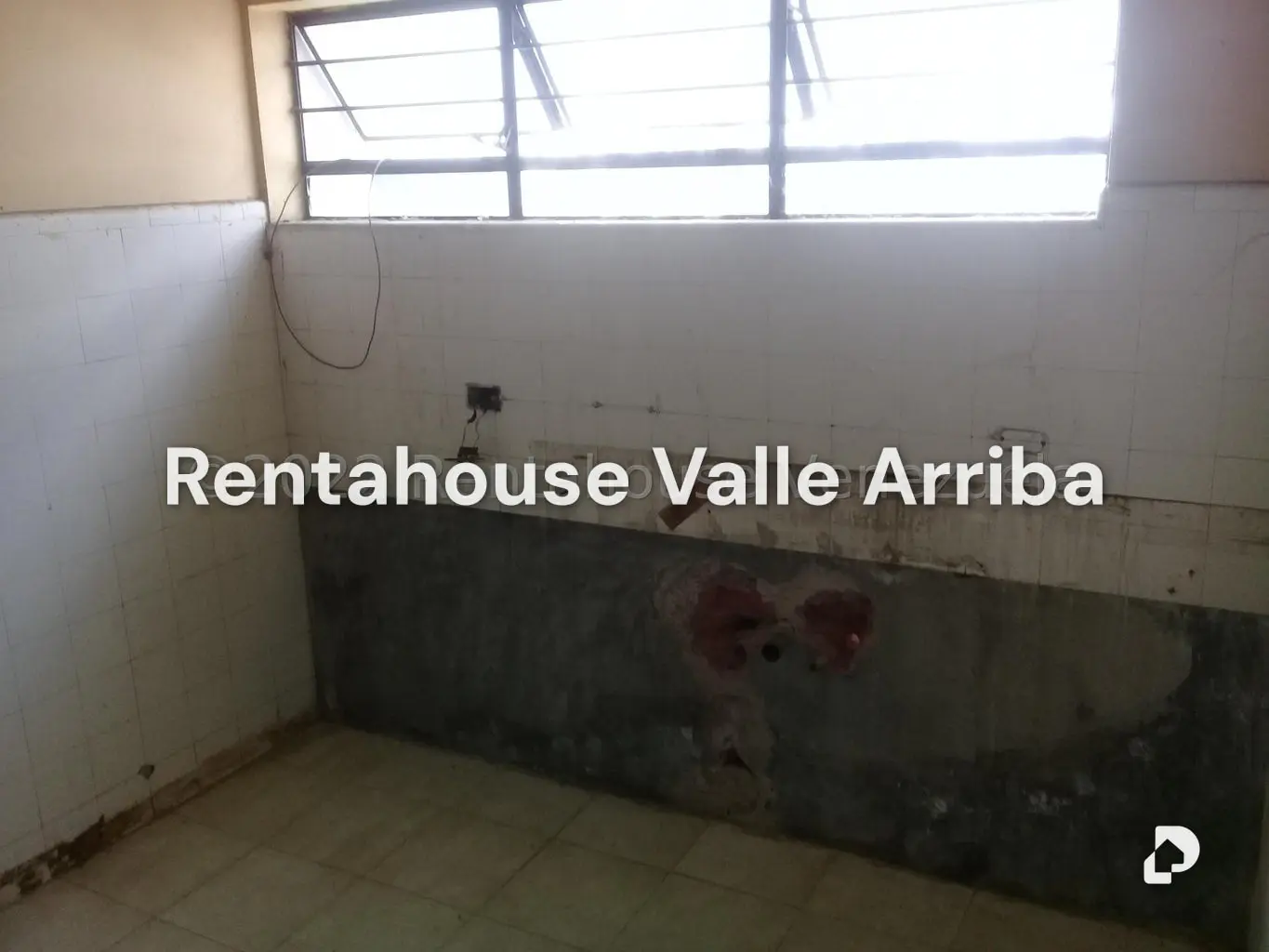 Casa en Altamira, Caracas – 28