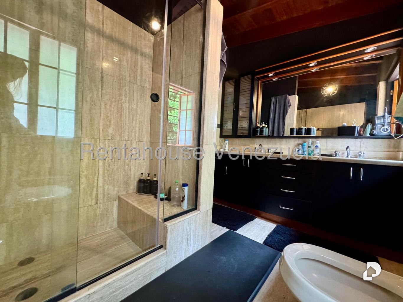 Casa en Alto Prado, Caracas – 32