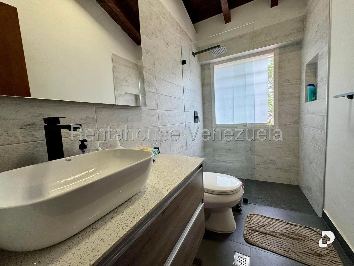 Casa en Alto Prado, Caracas – 37