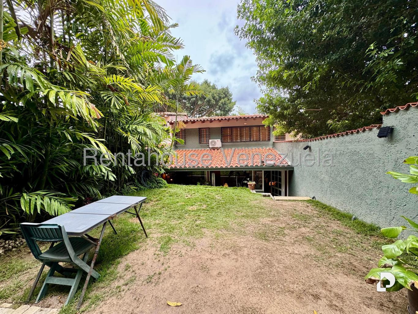 Casa en Alto Prado, Caracas – 11