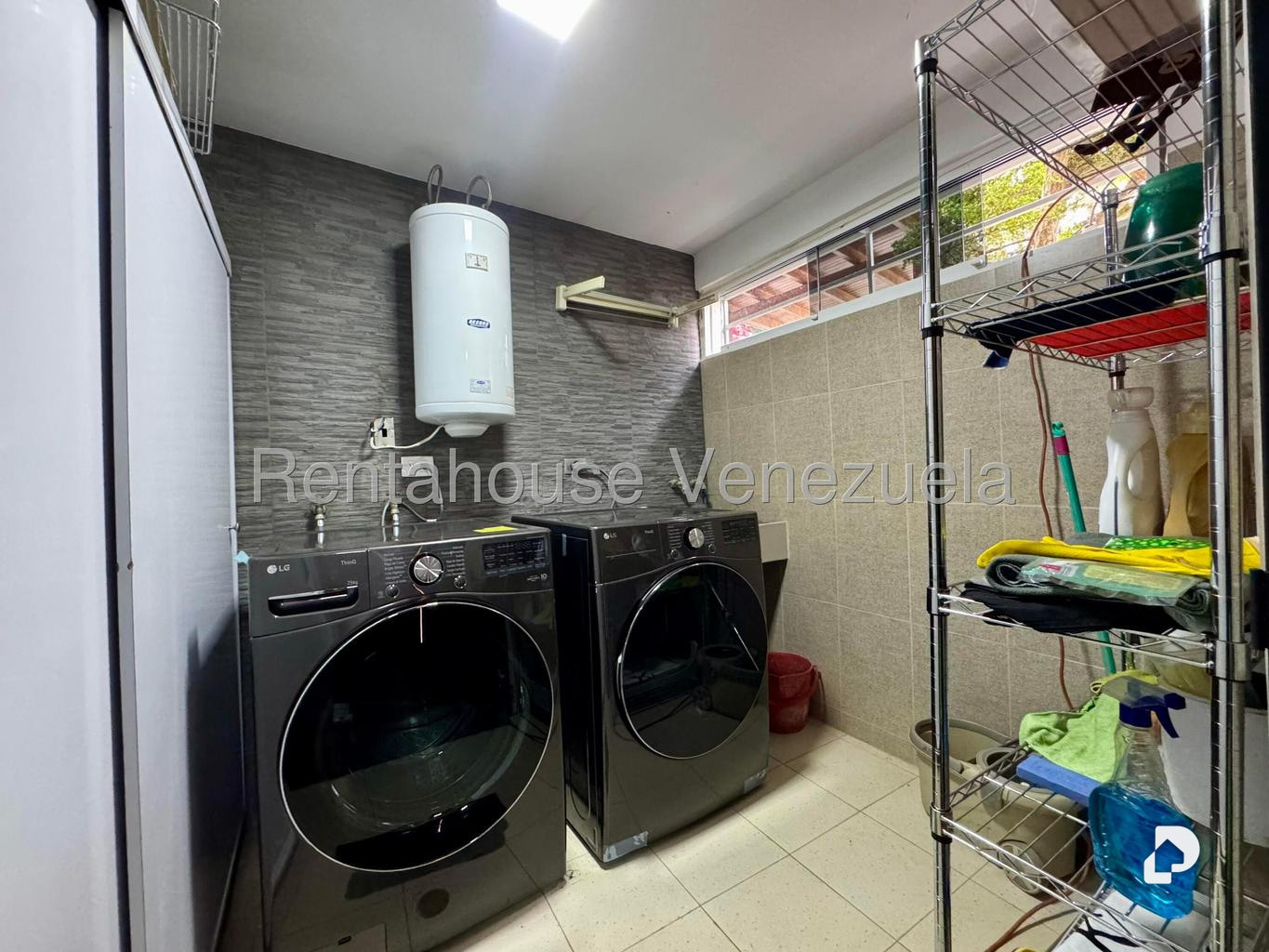 Casa en Alto Prado, Caracas – 43