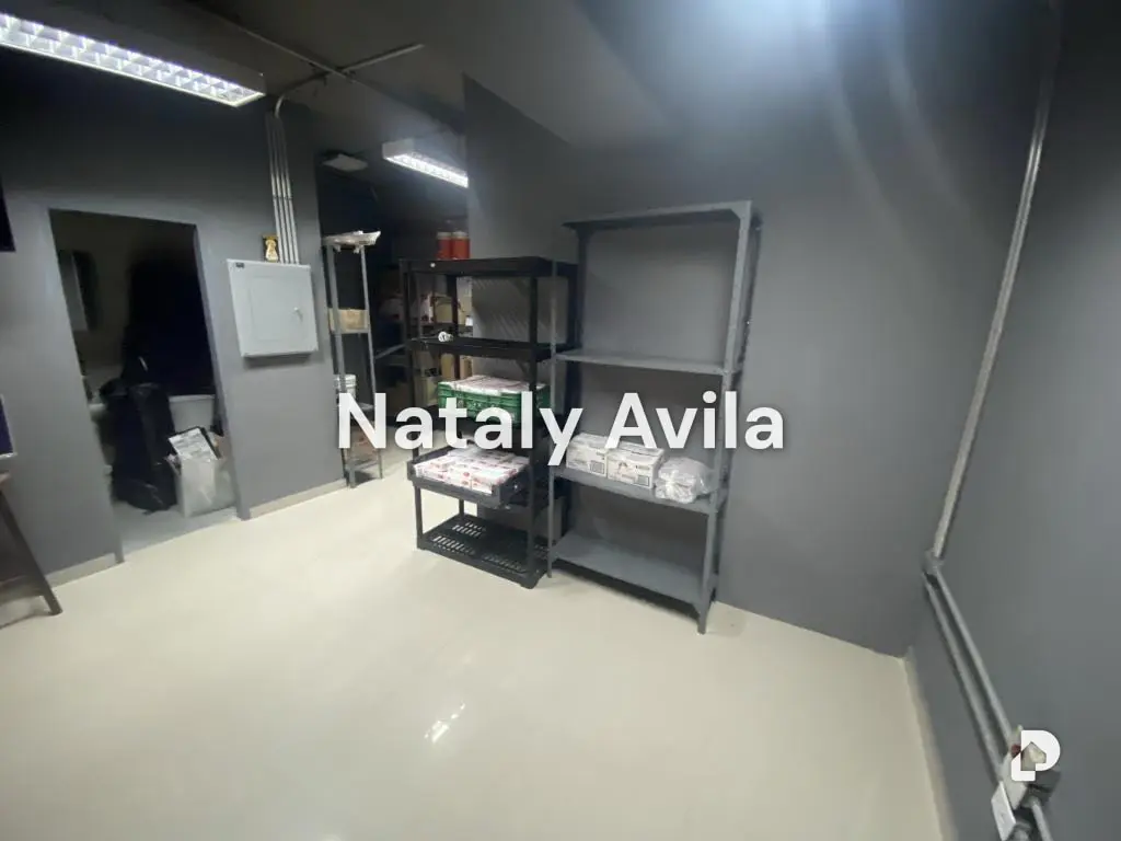 Local comercial en Zona Industrial, Valencia – 13