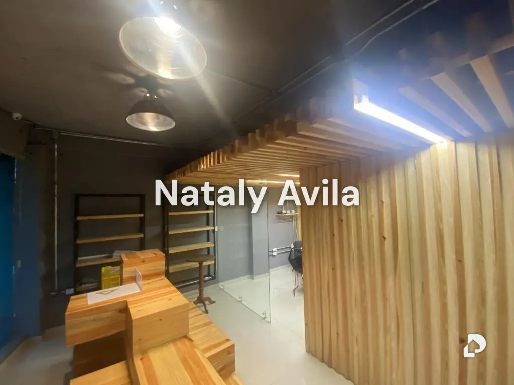 Local comercial en Zona Industrial, Valencia – 3